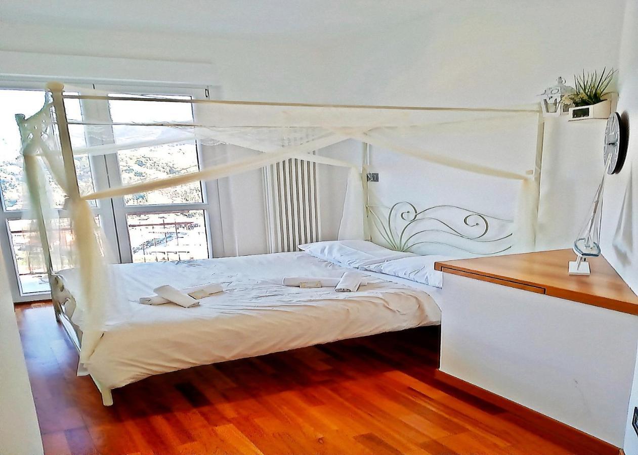 The Sea From The Hills Apartment Казарца Лигуре Екстериор снимка