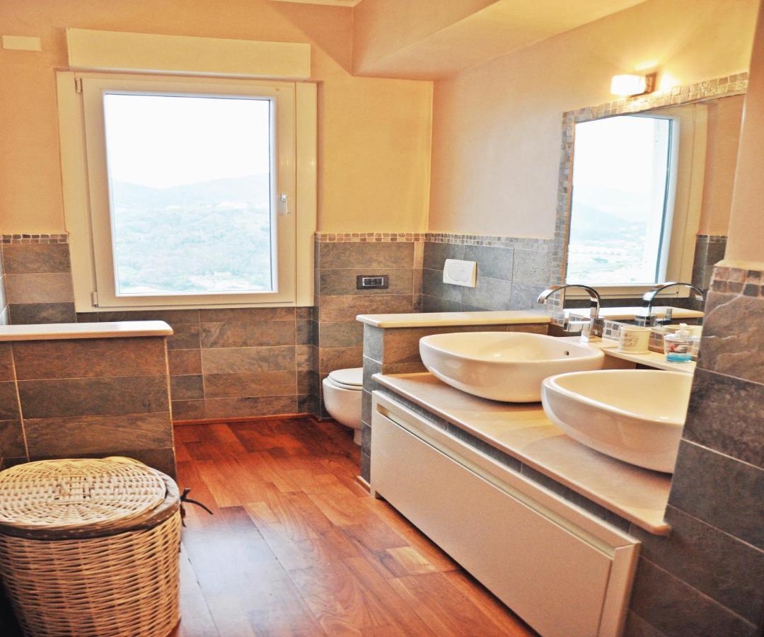 The Sea From The Hills Apartment Казарца Лигуре Екстериор снимка